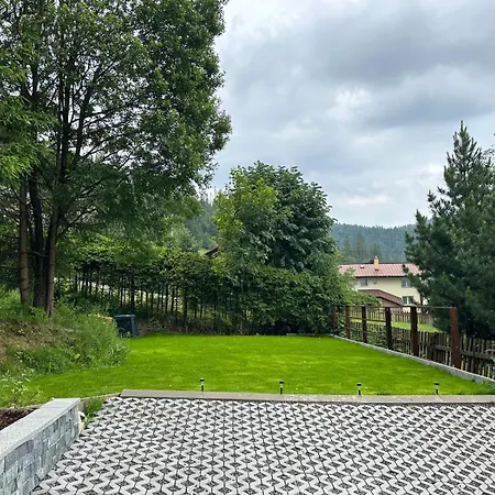 Pod Smreckami S Krbom A Krasnym Prostredim *